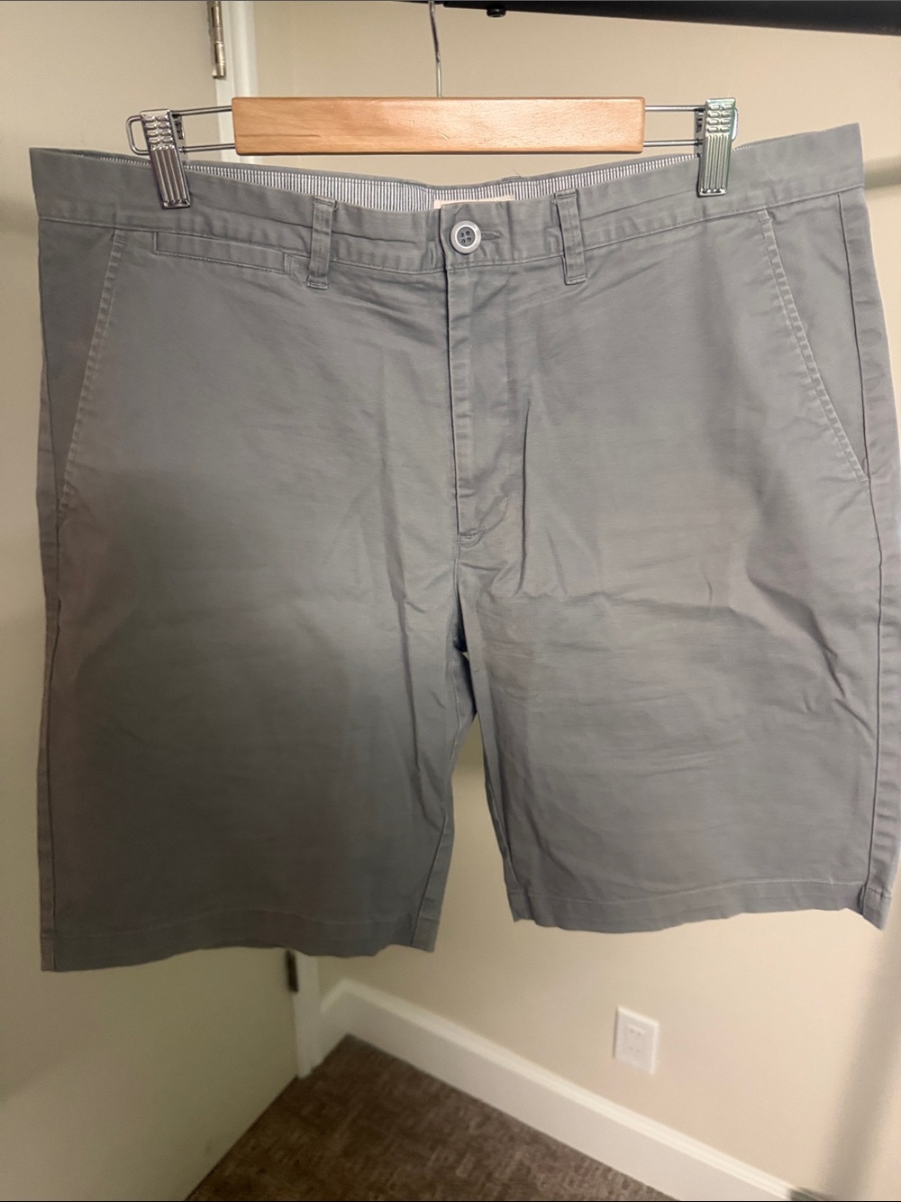 Merona Light Gray Flat-Front Men’s Shorts